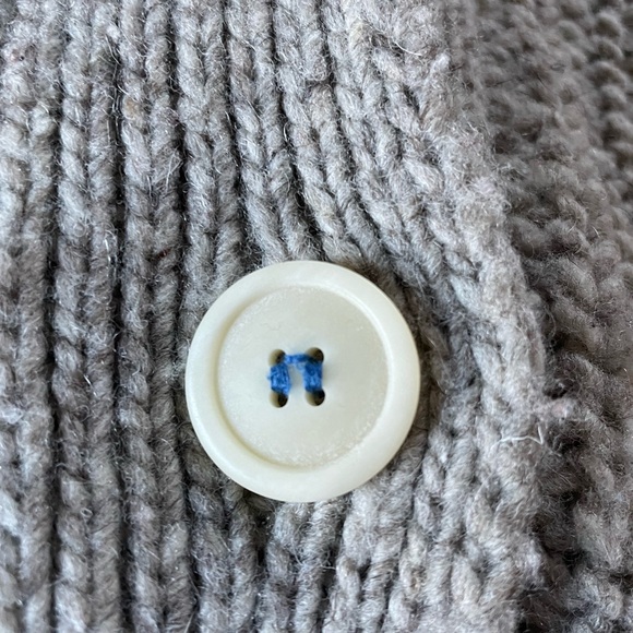 Babaa no 19 cardigan in mist - Picture 5 of 6